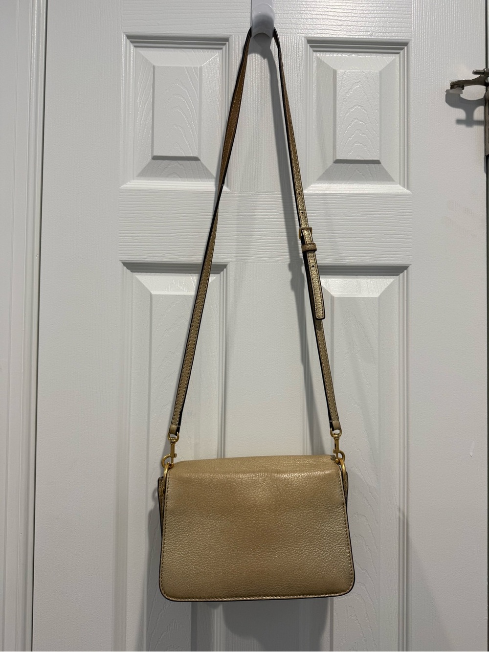 Tory Burch Gold Pebbled Leather Crossbody with Logo - Picture 2 of 3